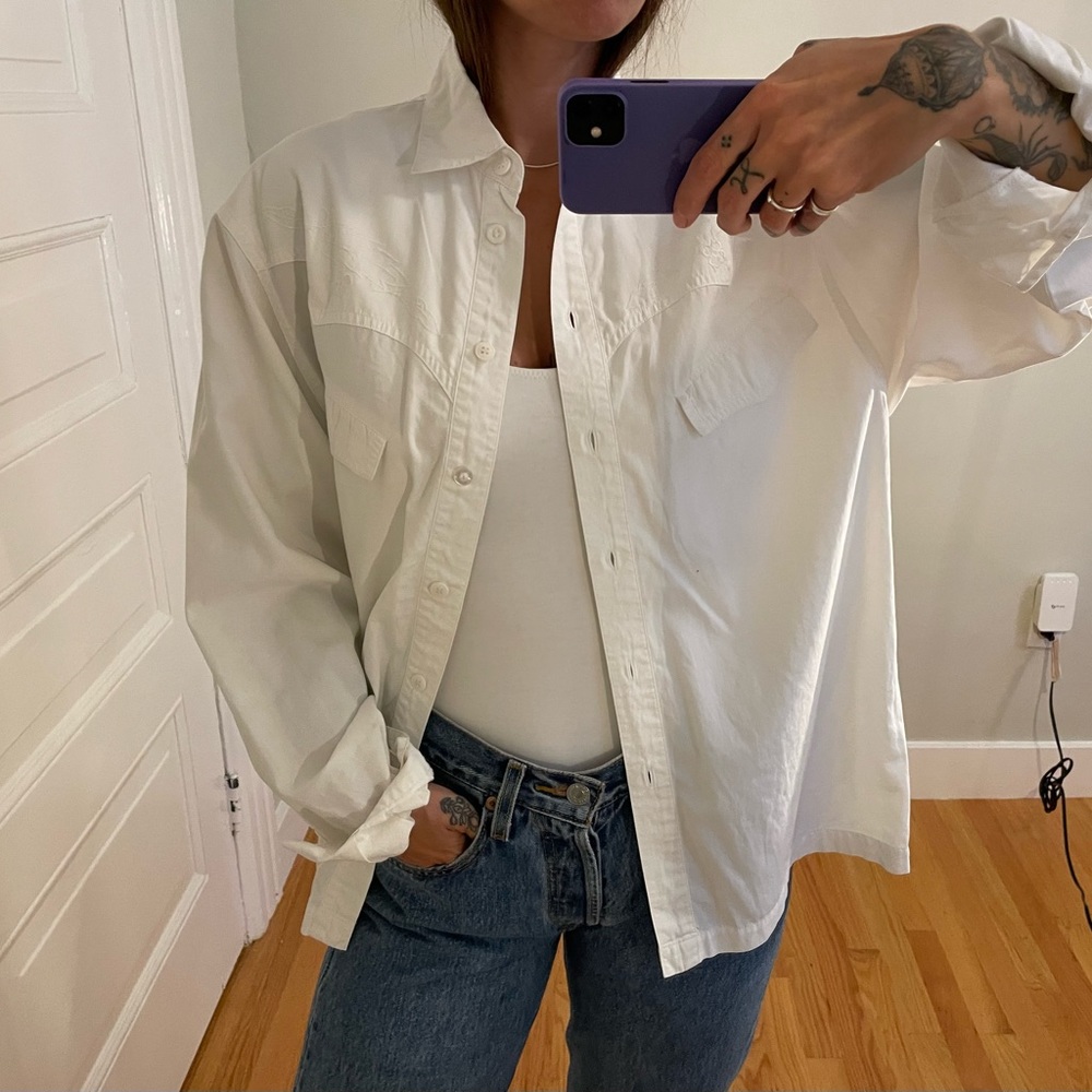 VINTAGE LIZ CLAIBORNE CRISP WHITE BUTTON UP SHIRT